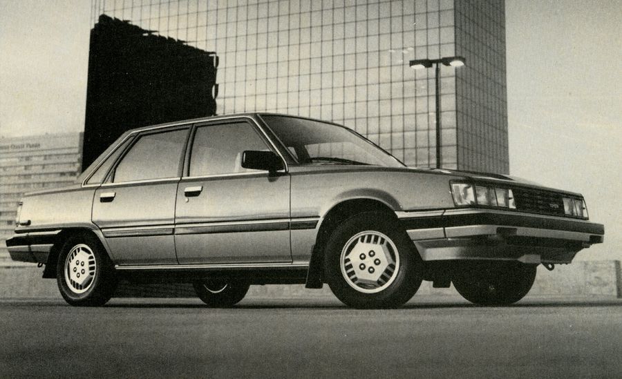 1983-toyota-camry-le-photo-556430-s-original.jpg