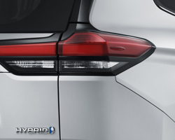 Cụm đèn sau
Thiết kế dải LED mỏng kéo dài theo chiều ngang cho tổng thể sắc nét và thu hút.