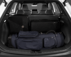 Khoang chứa đồ rộng rãi, linh hoạt
Khoang hành lý với dung tích 440l cùng hàng ghế sau tùy chỉnh độ gập 60:40 cho phép bạn tận dụng tối đa không gian.