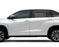 Thân xe
Thiết kế mới với chiều dài vượt trội tạo không gian ngồi thoải mái cho hành khách. Phần thân xe với các đường gân dập nổi giúp xe nổi bật và bề thế hơn