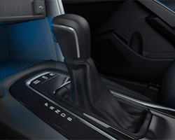 HỘP SỐ
Corolla Cross được trang bị hộp số CVT mang đến khả năng tăng tốc nhẹ nhàng, vận hành mượt mà, êm ái.